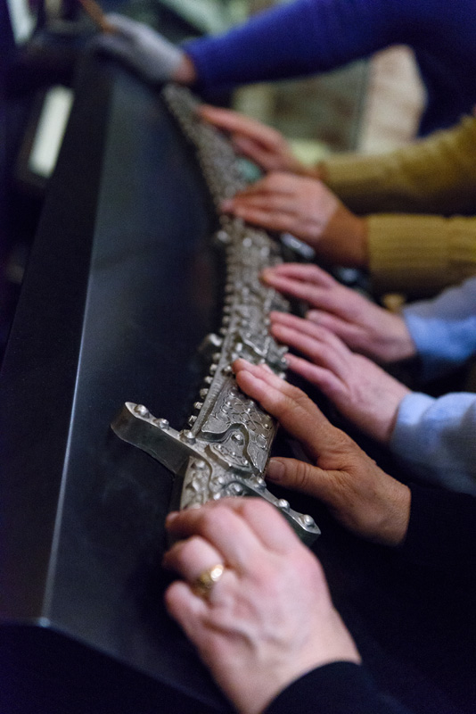 Для незрячих и слабовидящих посетителей Для незрячих и слабовидящих посетителей