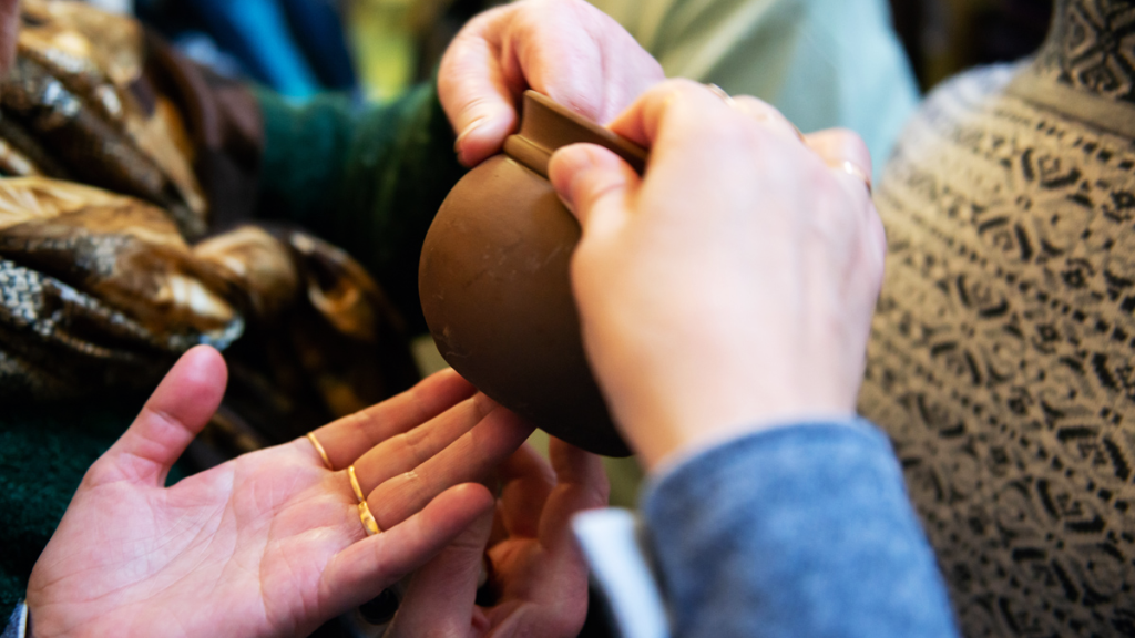 Для незрячих и слабовидящих посетителей