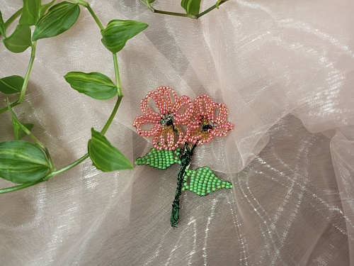 Мастер-класс «Создание броши-цветка»